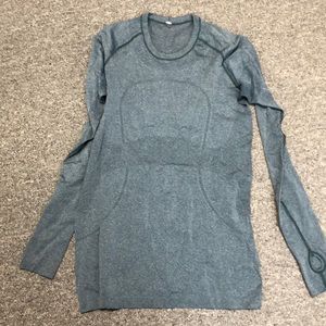 Lululemon lightweight out for a run shirt